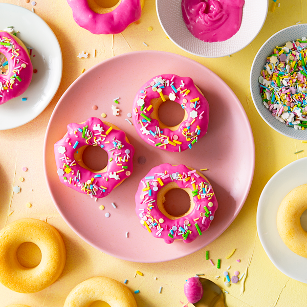 Roze cake donuts - Bakken.nl